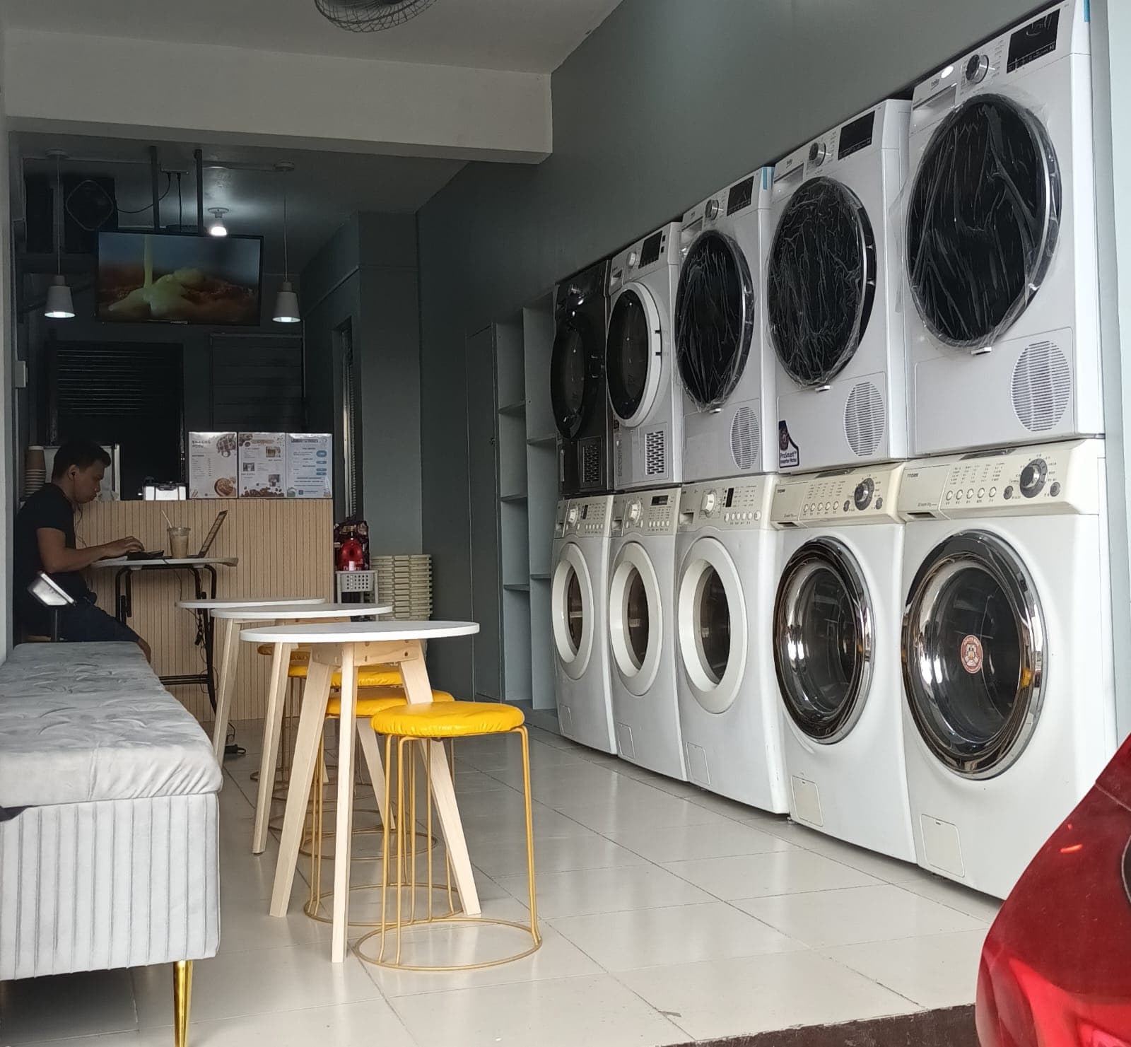 Fresh folded laundry service